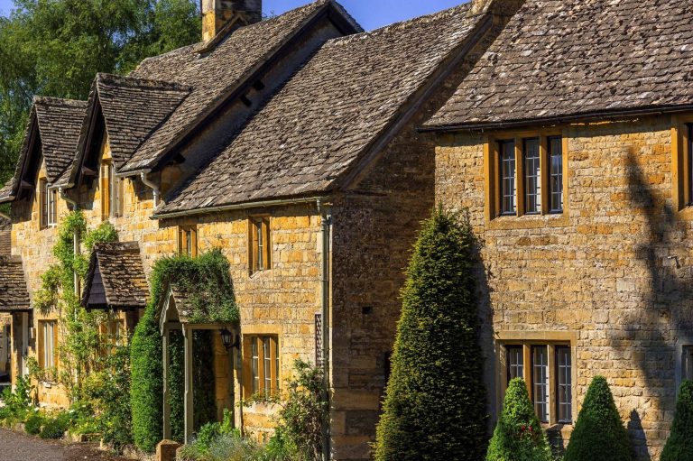 Typical Cotswold house in sand stone 